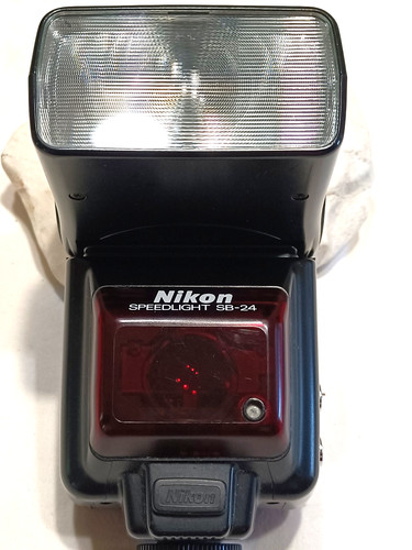 Flash genuine nikon - nikon, sb-24